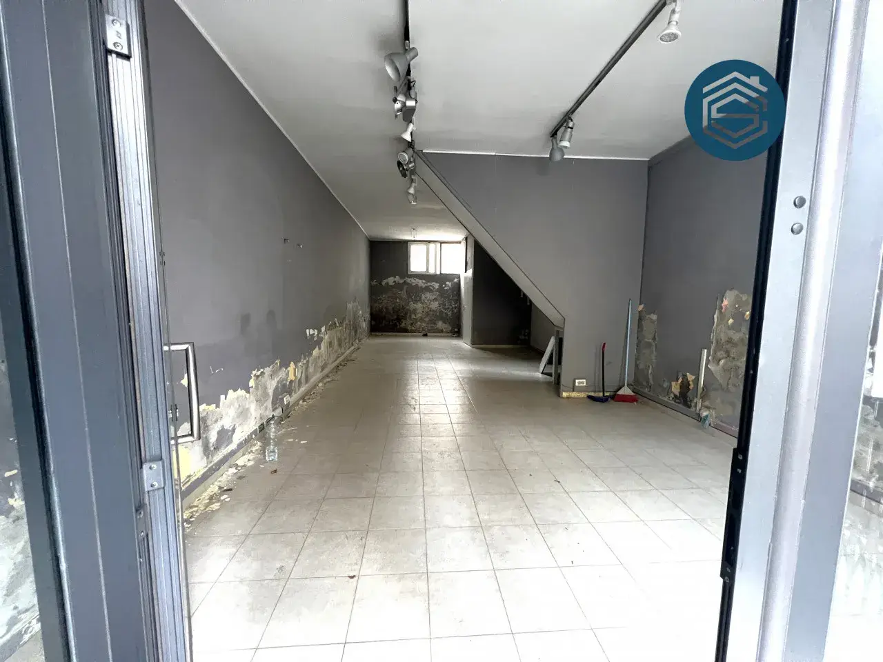 Negozio in Via Vittorio Veneto 14, Campi Bisenzio, {3} - Foto 2