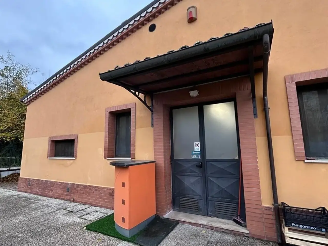 Locale commerciale in Fossato Cupo, Campobasso, {3} - Foto 1