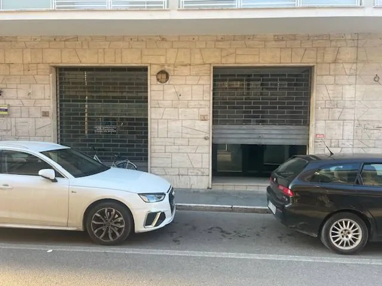 Negozio in Via della Vittoria 9/11, Alba Adriatica, {3} - Foto 1