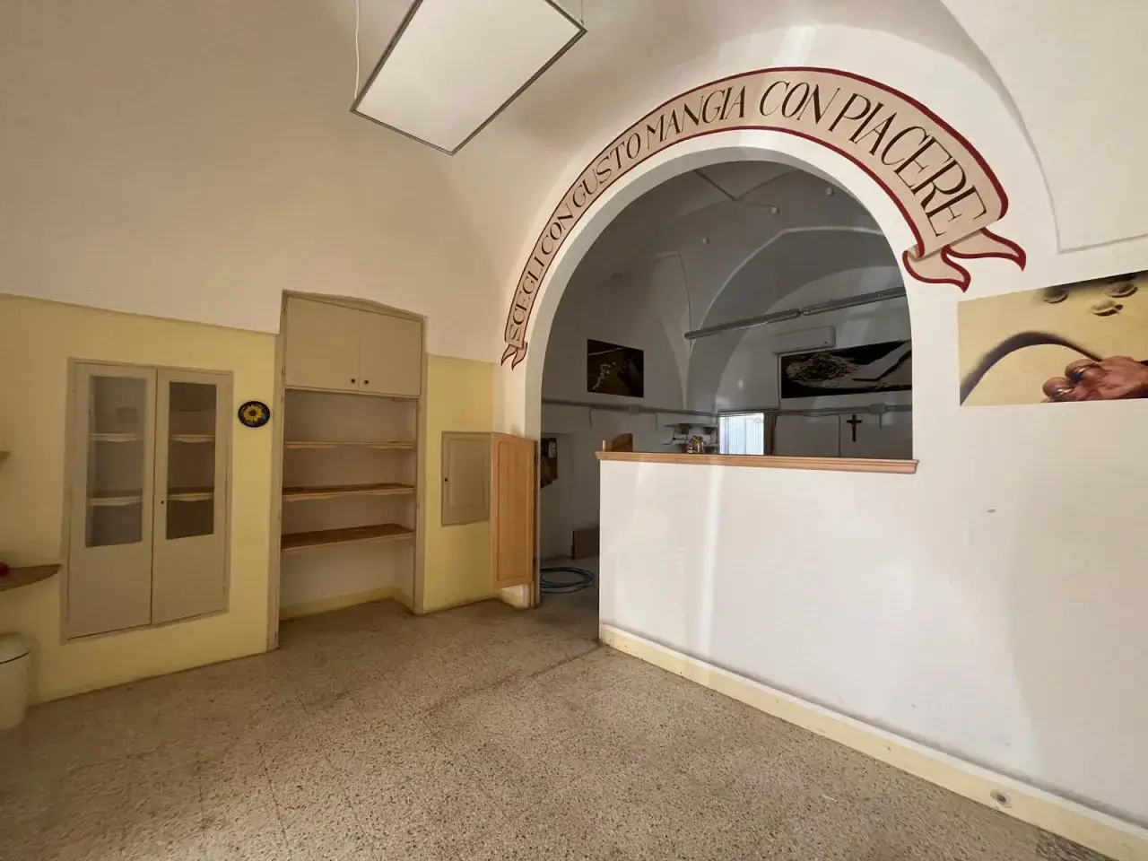 Negozio in Via Vittorio Emanuele III, Parabita, {3} - Foto 2