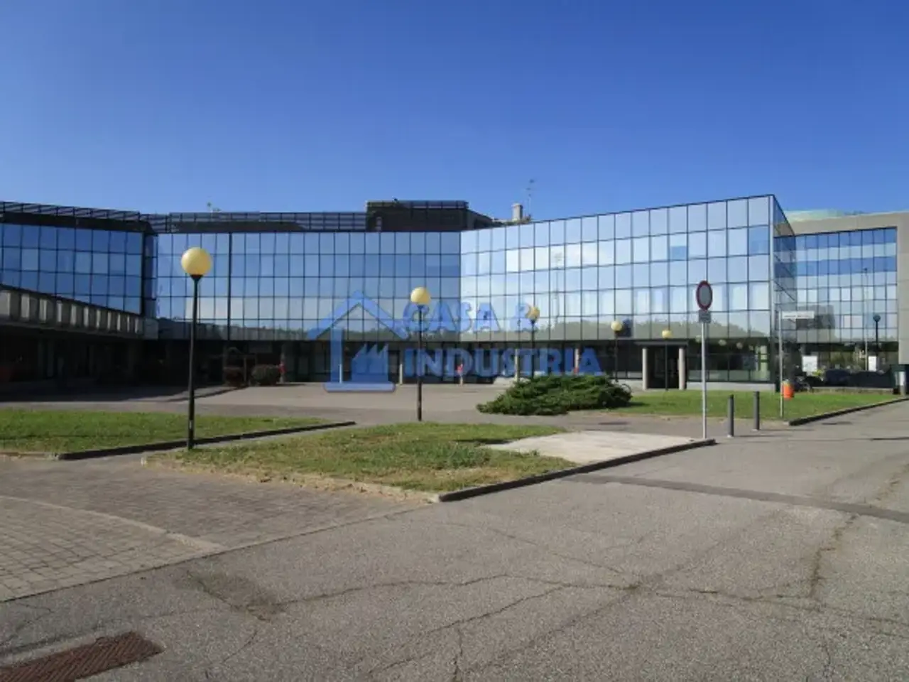 Ufficio in Piazza Maestri del Lavoro, Cernusco Sul Naviglio, {3} - Foto 1