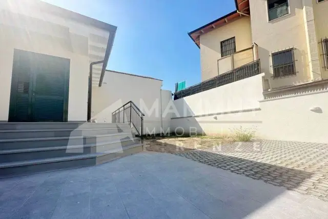 Attached house, Campi Bisenzio - Photo 1