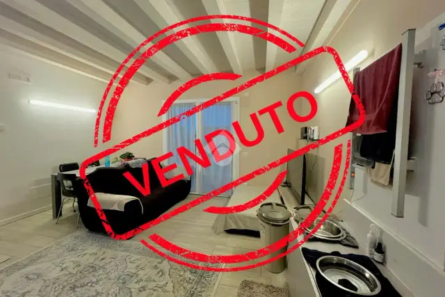 2-room flat in Via Walter Bonatti 7, San Martino Buon Albergo - Photo 1