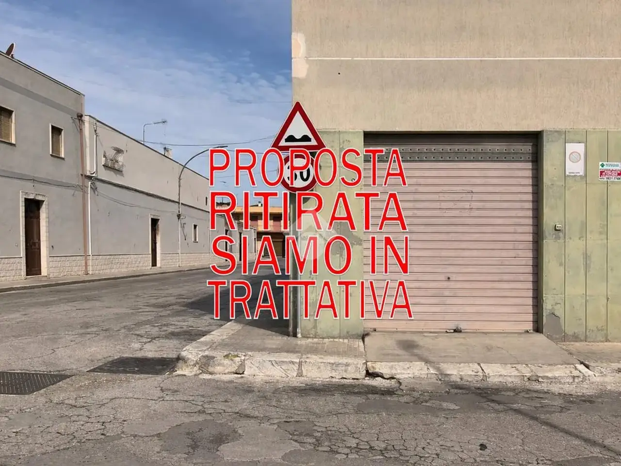 Negozio in Via Massimo d'Azeglio 19, Brindisi, {3} - Foto 1