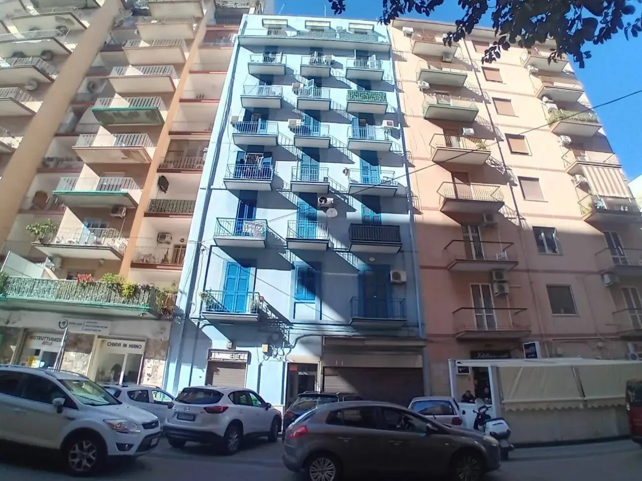 Locale commerciale in Via Cesare Battisti 59, Taranto, {3} - Foto 1