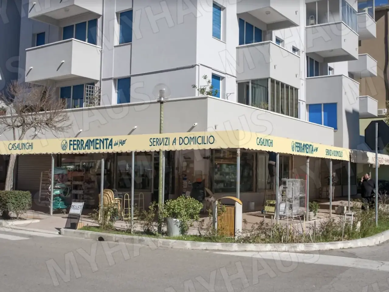 Negozio in Viale Andrea Mantegna, 36, Cesenatico, {3} - Foto 2