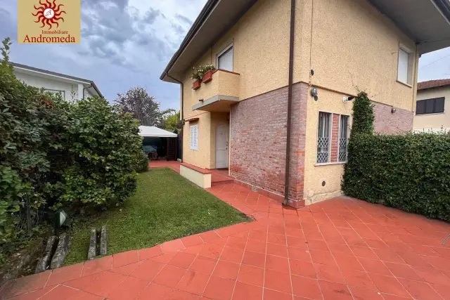 Dreizimmerwohnung in Via Alfredo Catalani, Forte dei Marmi - Foto 1