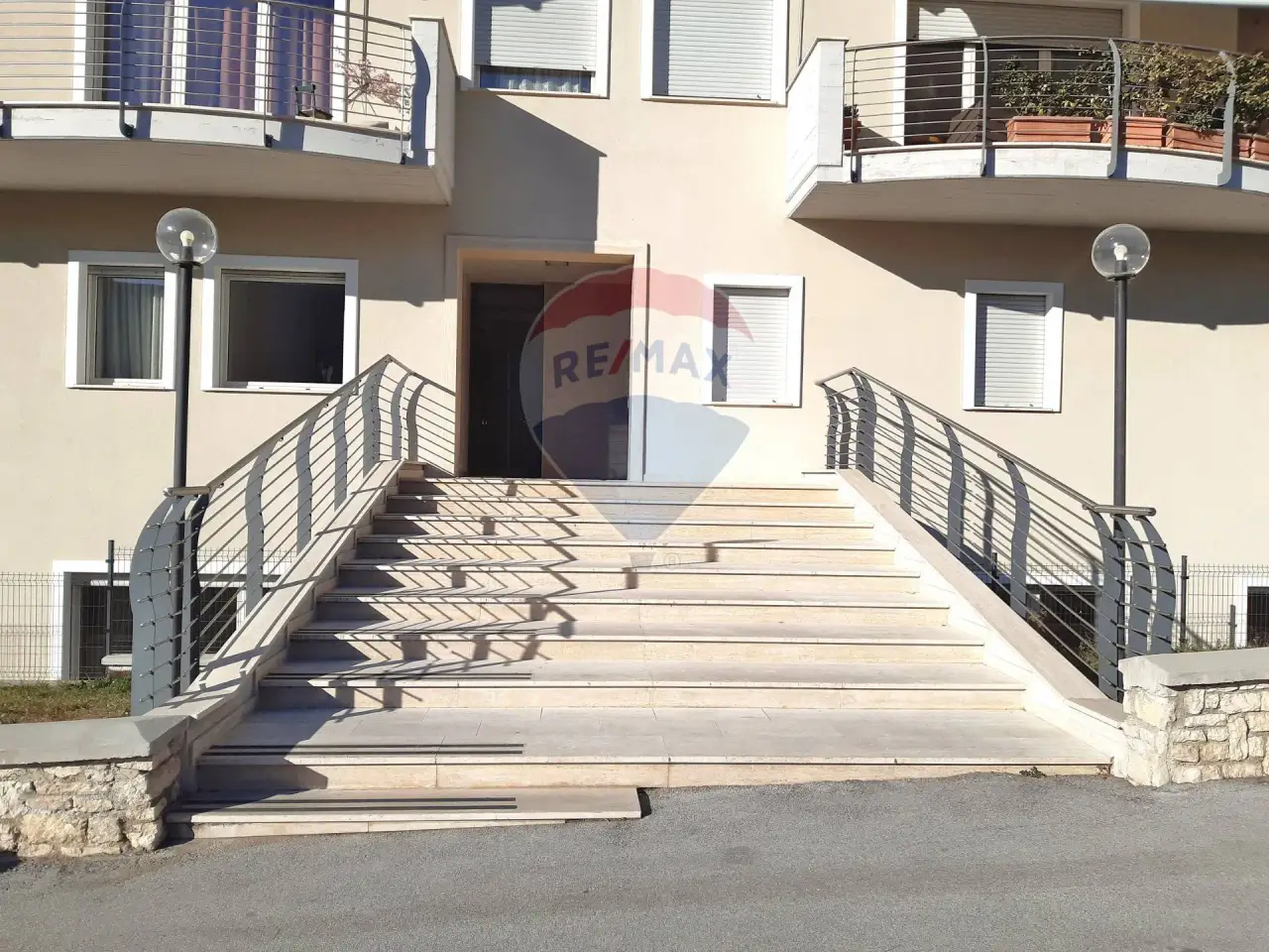 Ufficio in Via Porta Napoli 16, L'Aquila, {3} - Foto 2