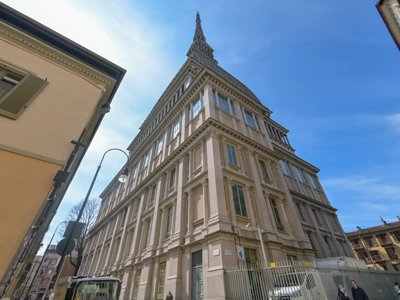 Palazzina commerciale in Via Gaudenzio Ferrari 9, Torino, {3} - Foto 1