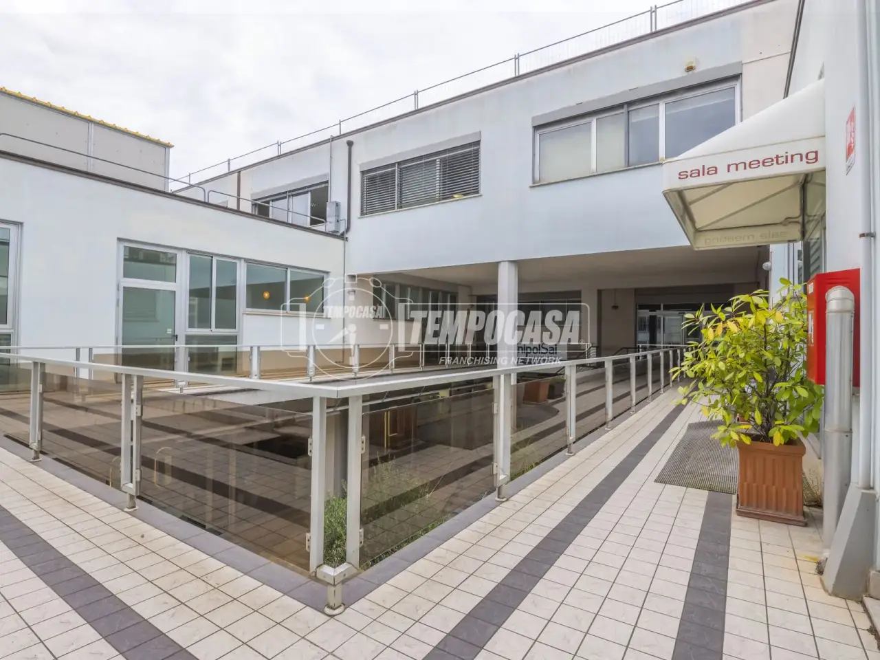 Negozio in Via Luigi Einaudi, Civitanova Marche, {3} - Foto 1