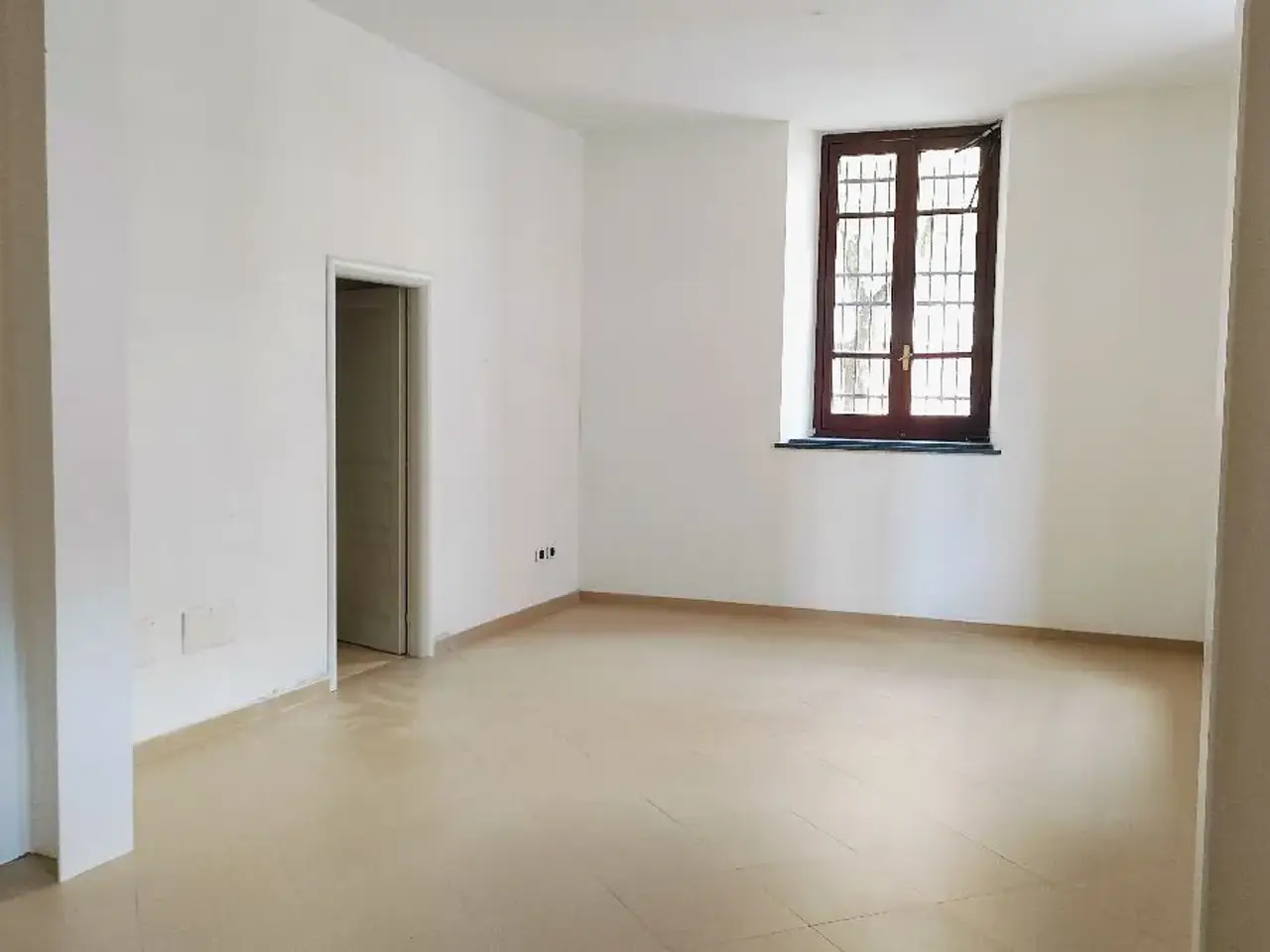 Ufficio in Viale Umberto I 87, Sassari, {3} - Foto 1