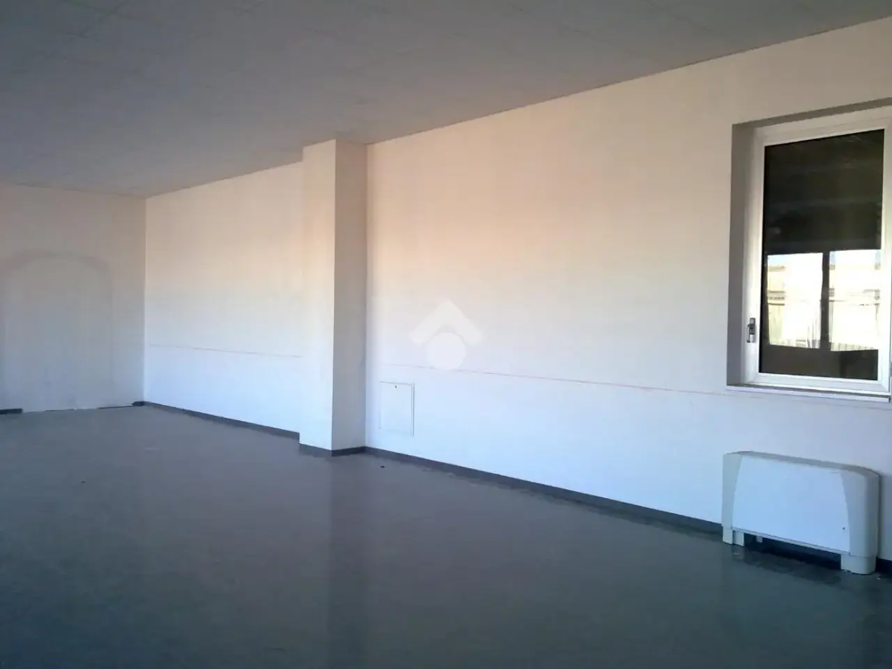 Capannone in Viale Lombardia 75, Parabiago, {3} - Foto 1