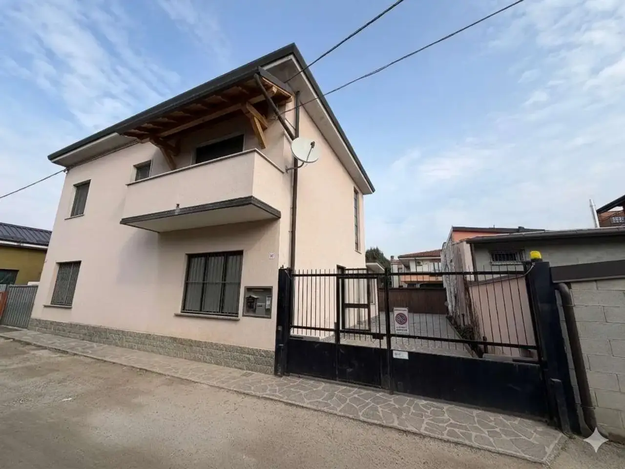Palazzina commerciale in , Meda, {3} - Foto 1