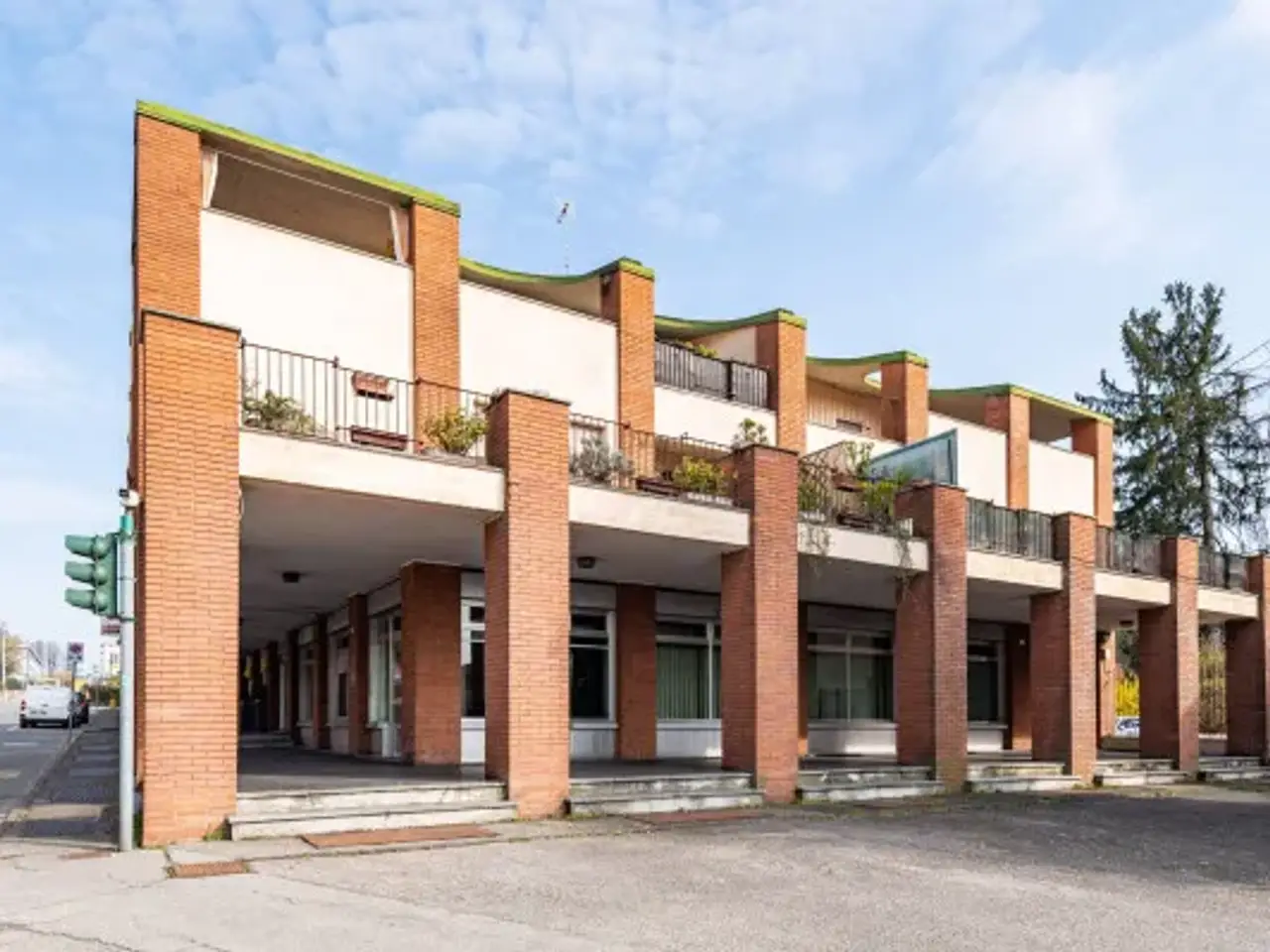 Negozio in Via XXV Aprile 41, Castelletto Sopra Ticino, {3} - Foto 2