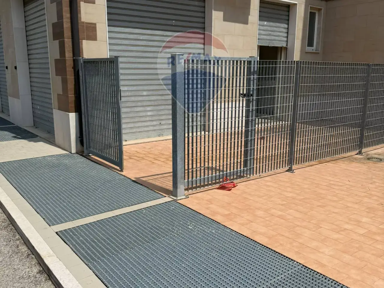 Laboratorio in Via Manfredonia 19, Foggia, {3} - Foto 2