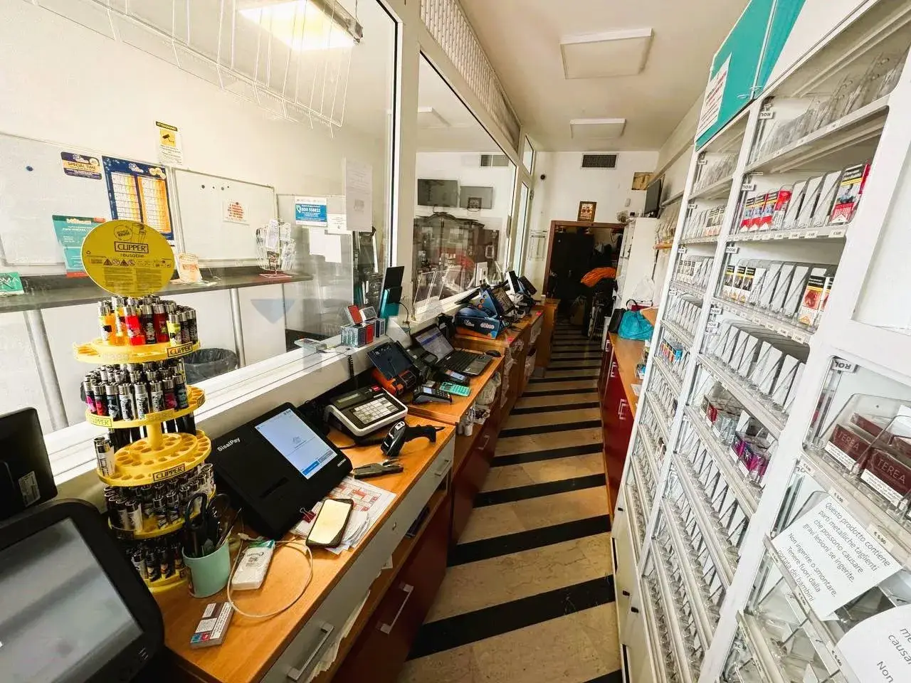 Esercizio commerciale in Via Francesco Crispi 207, Bari, {3} - Foto 2