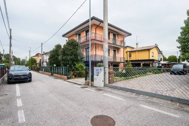 Detached house in Via Pietro Polato 12, Noventa Padovana - Photo 1