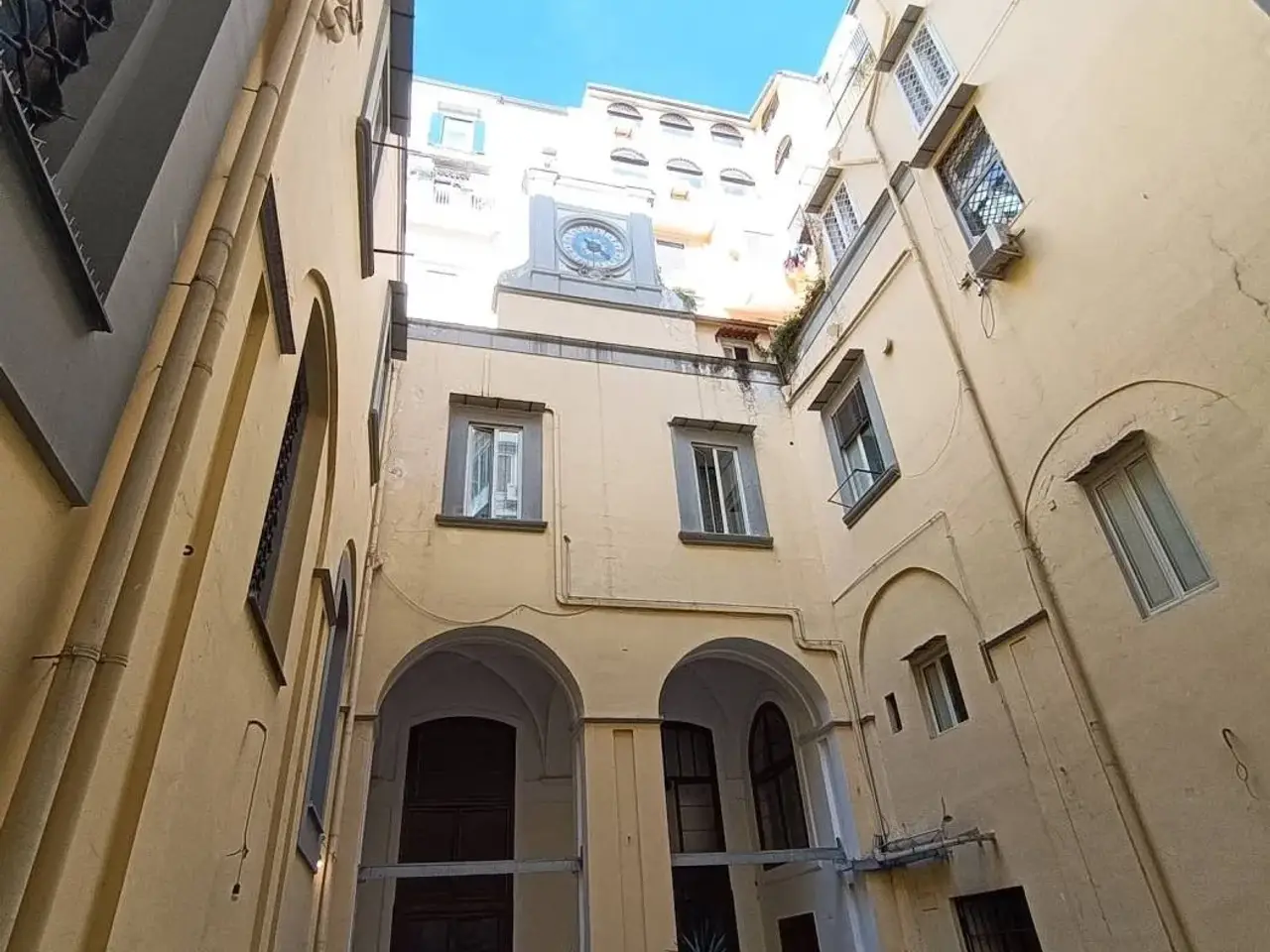 Ufficio in Piazzetta Matilde Serao 40, Napoli, Napoli, {3} - Foto 1