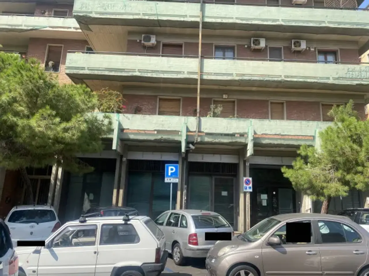 Negozio in Via Princ.Nicola 43a, Catania, {3} - Foto 1