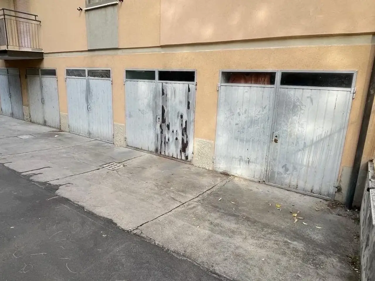 Parcheggio chiuso in Via Tabanelli, ,, Imola, {3} - Foto 2
