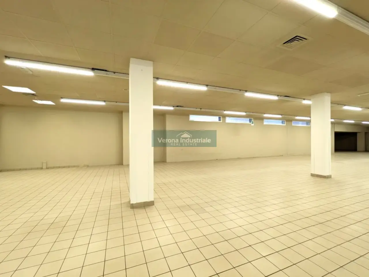 Negozio in Via della Libertà 57, San Bonifacio, {3} - Foto 1