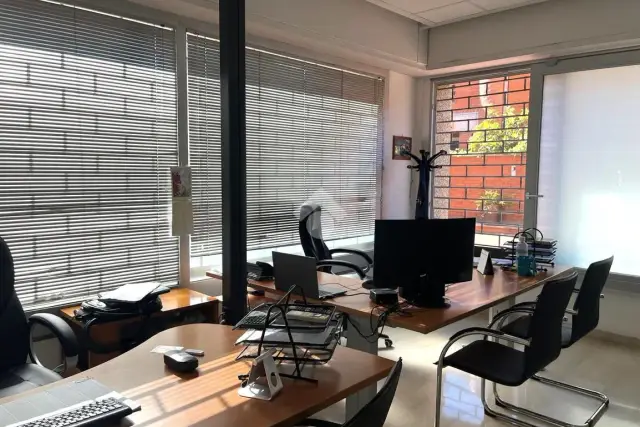 Büro in Via del Mare, Milano - Foto 1