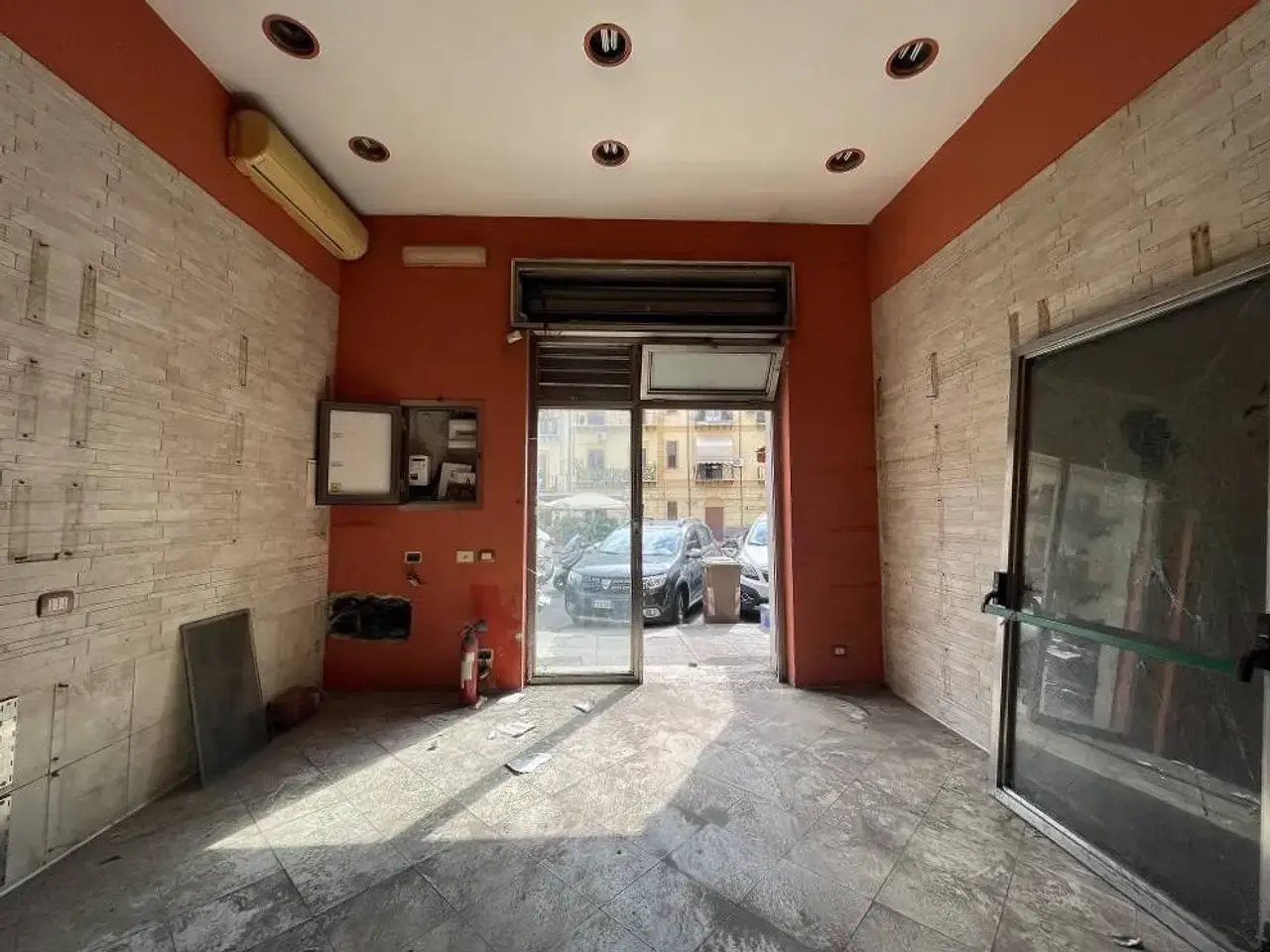 Negozio in Piazza Nascè 4, Palermo, {3} - Foto 1