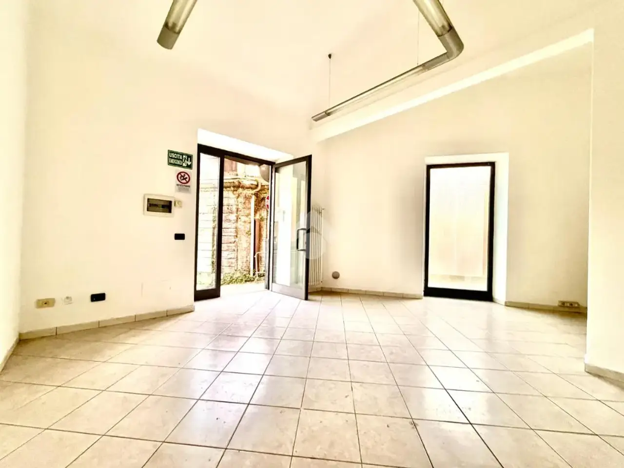 Negozio in Via Verdi 1, Novi Ligure, {3} - Foto 1