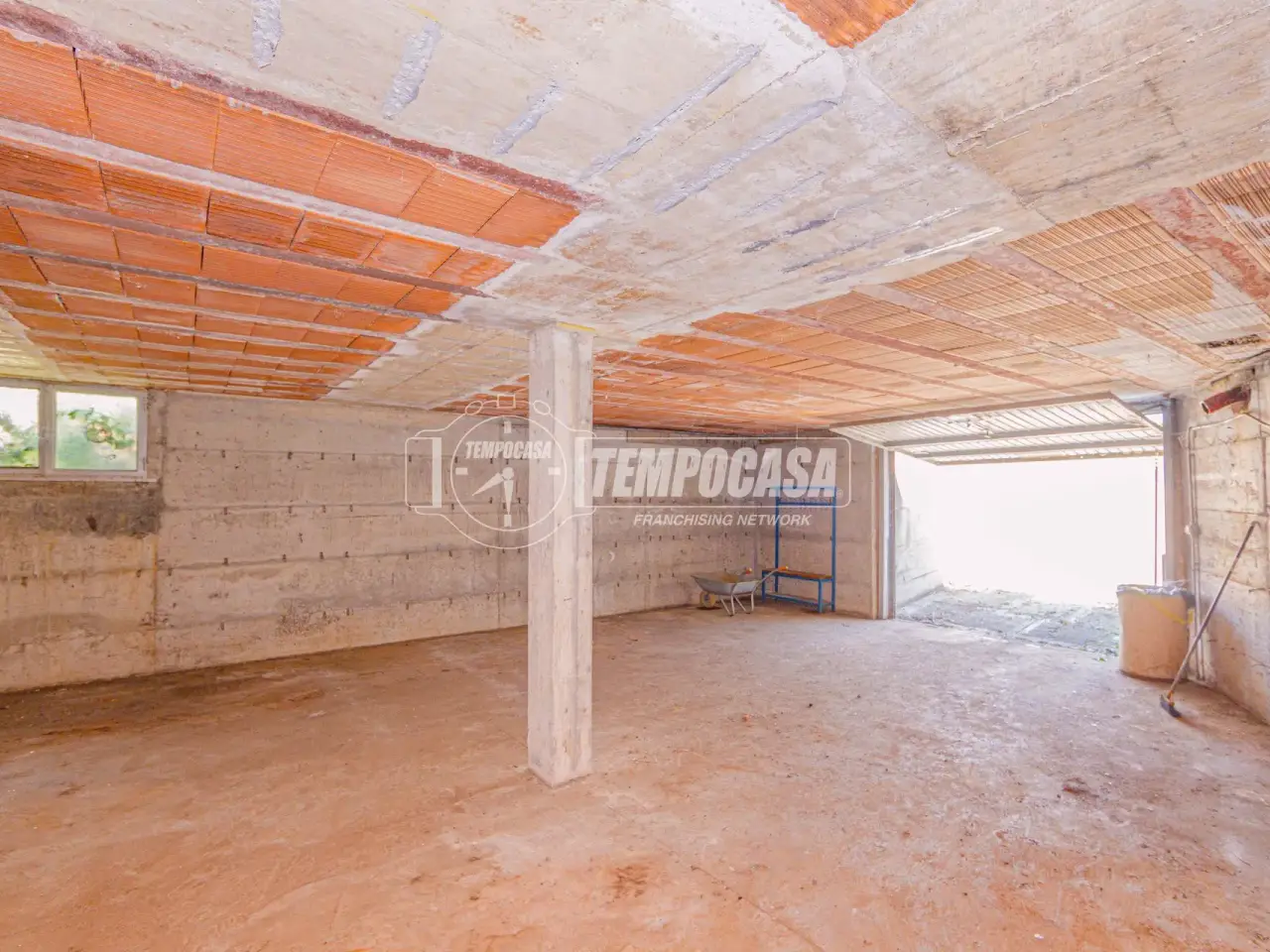 Magazzino in Via Giuseppe Campana 158, Cilavegna, {3} - Foto 2