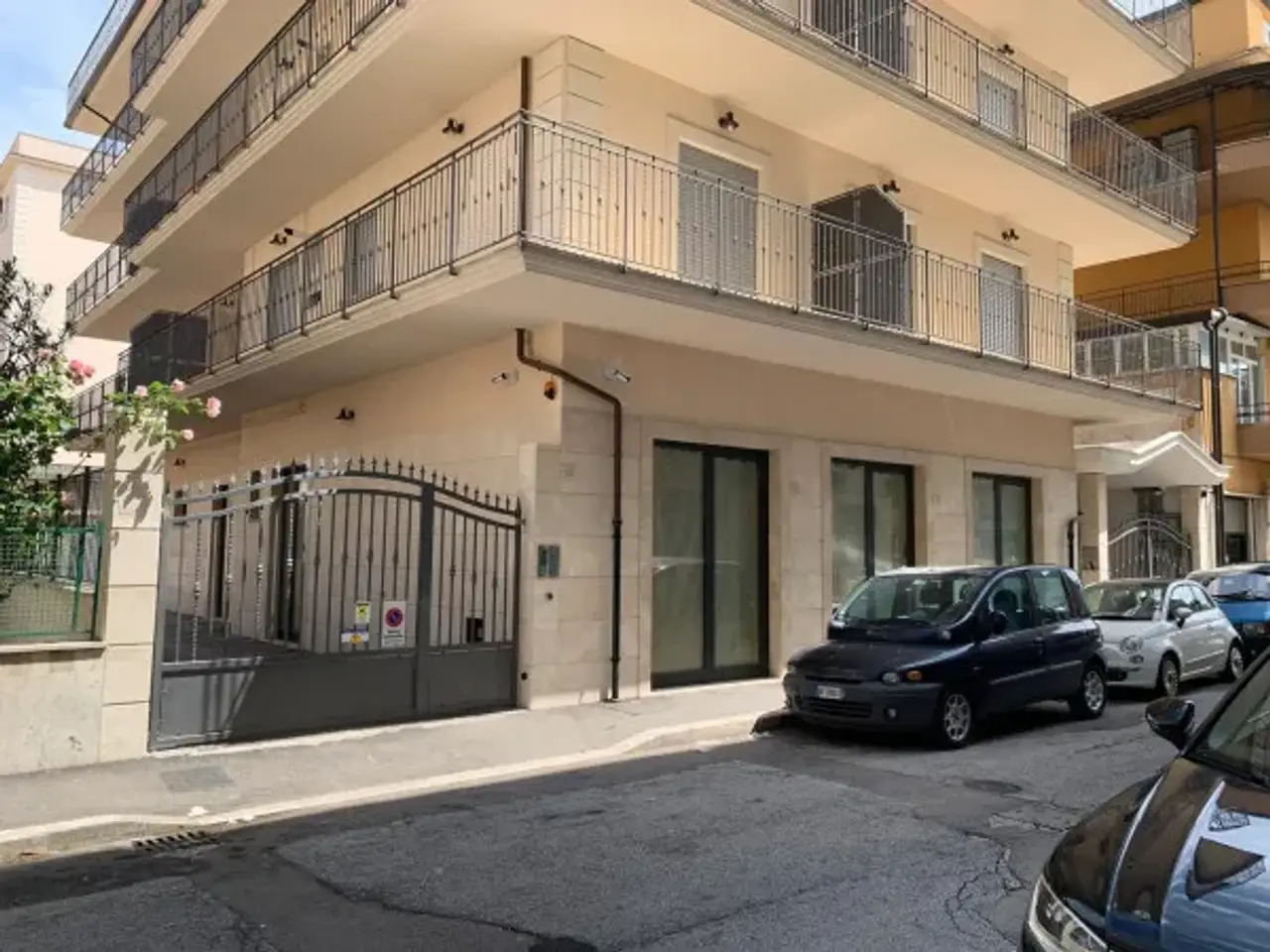 Negozio in Via Gioacchino Rossini, Cassino, {3} - Foto 1