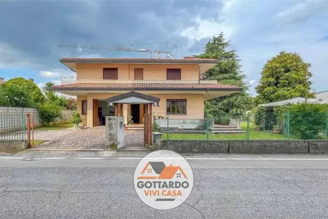 Einfamilienhaus in Via Borgo Furo, 34, Treviso - Foto 1