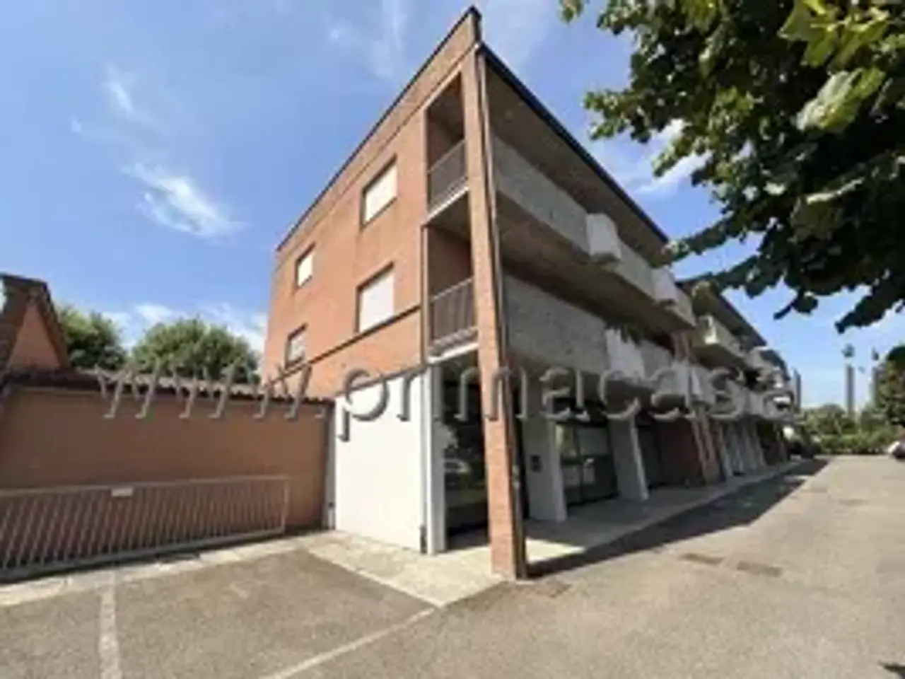 Negozio in , Carpi, {3} - Foto 1