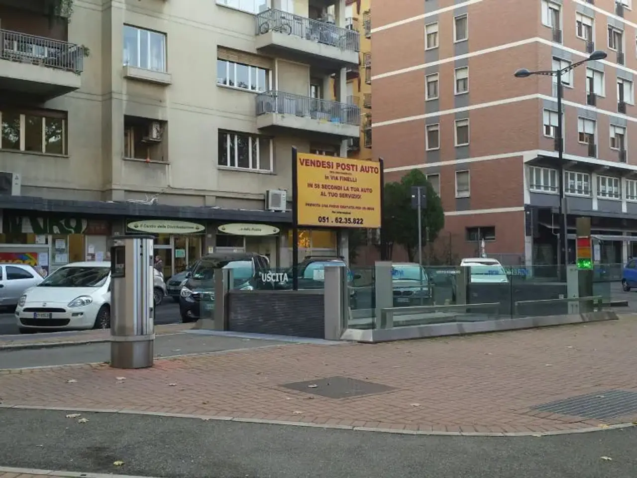 Garage - Autosilos - Parcheggio in , Bologna, {3} - Foto 2