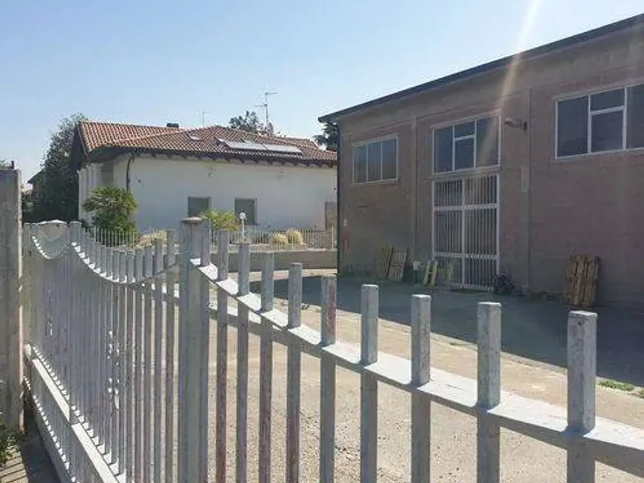 Capannone in Via Aldo Moro 25, Trezzano Rosa, {3} - Foto 1