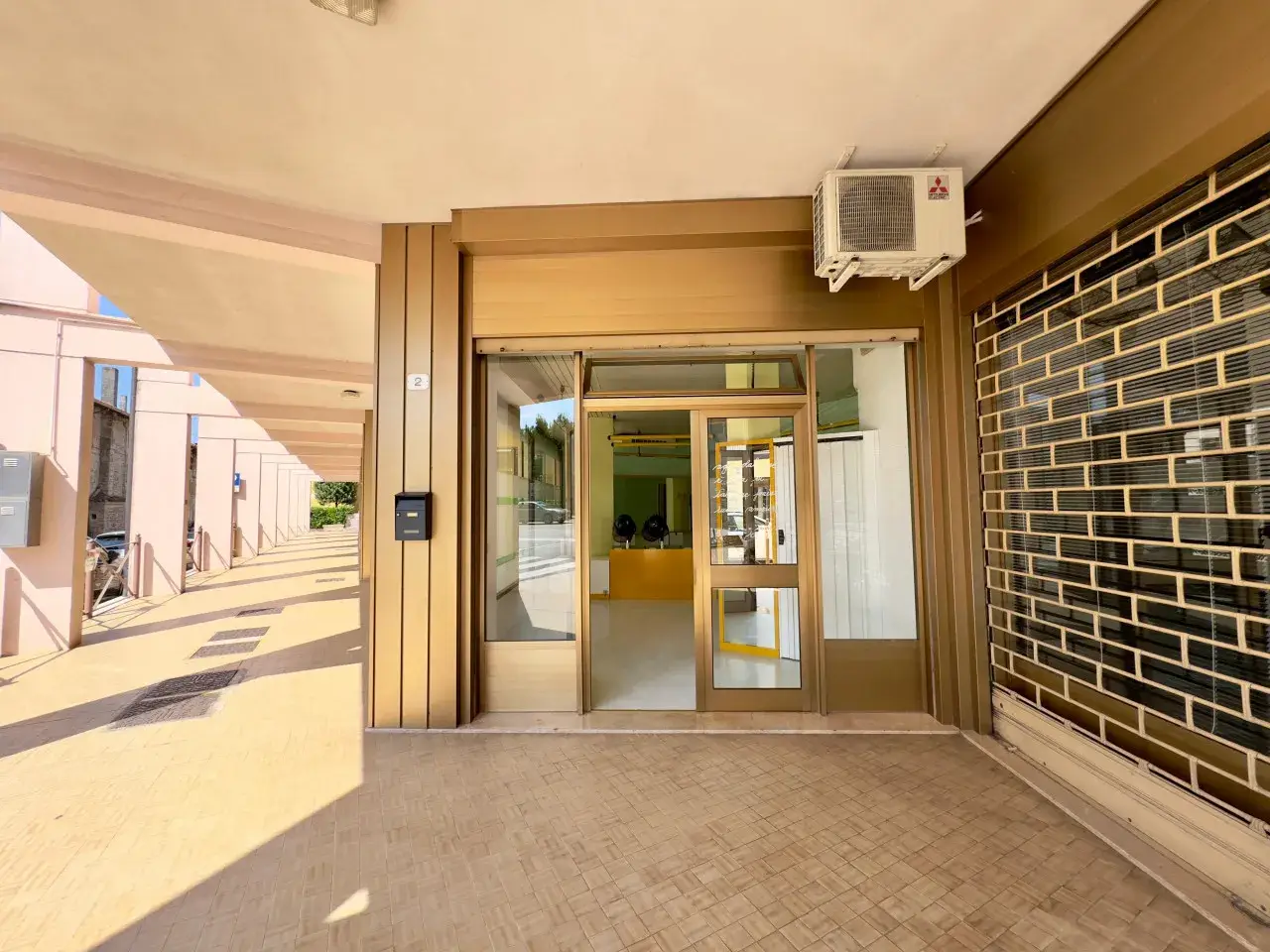 Negozio in Via Runcis 2, Casarsa della Delizia, {3} - Foto 1