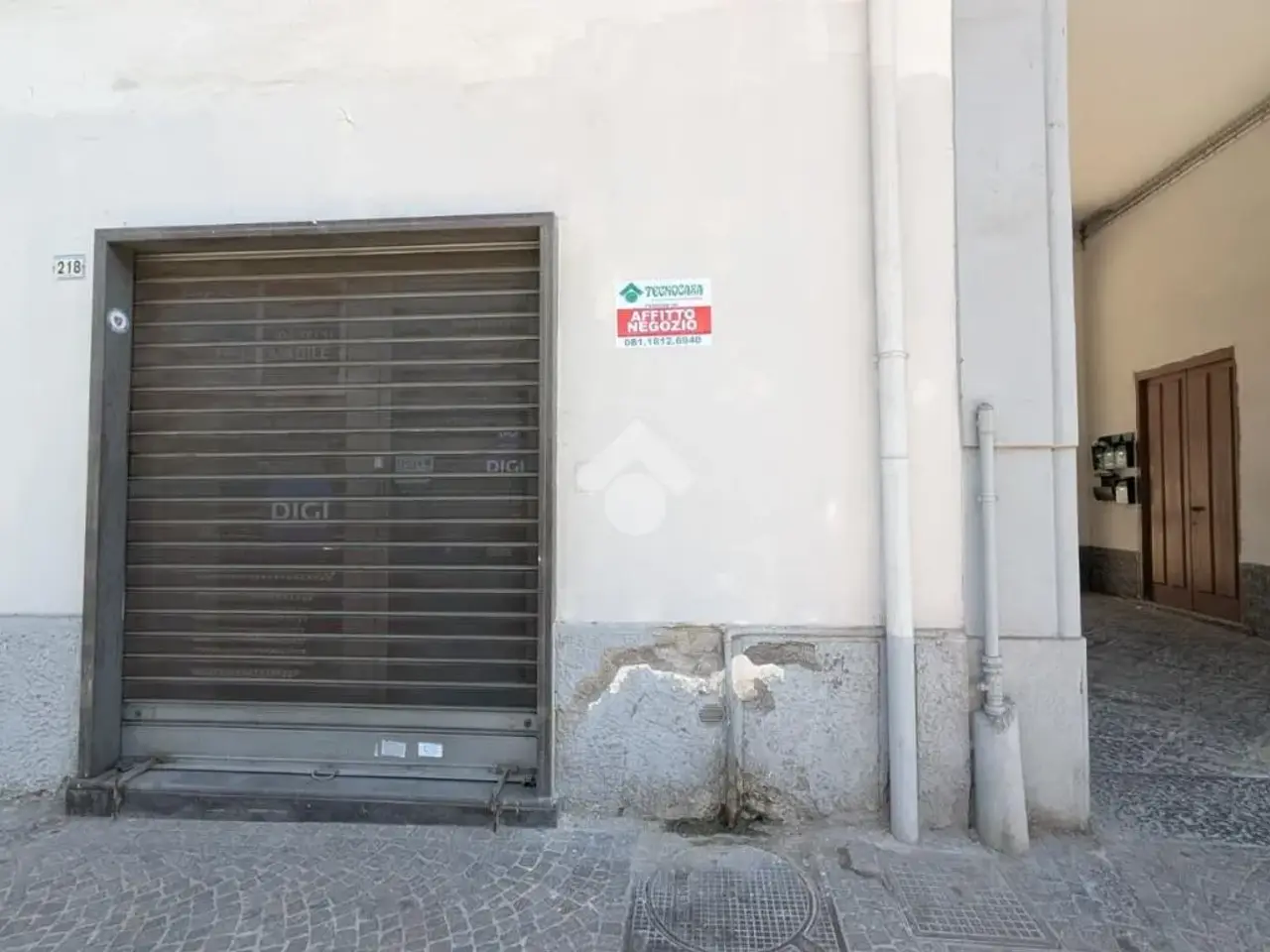 Negozio in Via Roma 16, Frattamaggiore, {3} - Foto 1