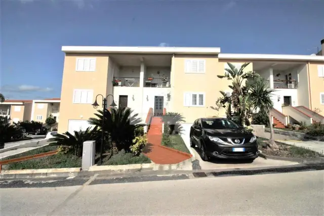 Terraced house in Via Cavalieri Vittorio Veneto, Siracusa - Photo 1