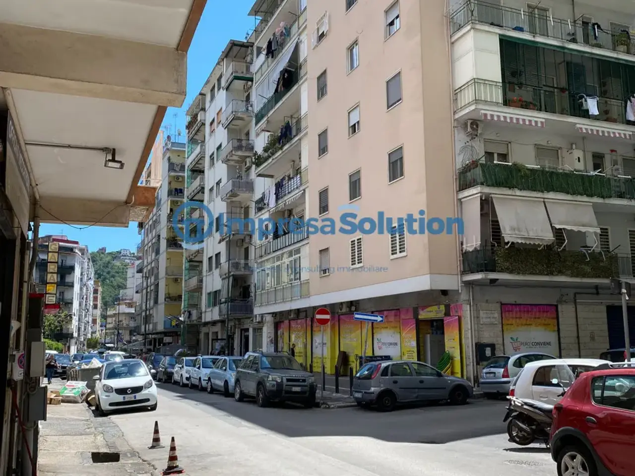 Negozio in Via Divisione Siena, Napoli, {3} - Foto 1