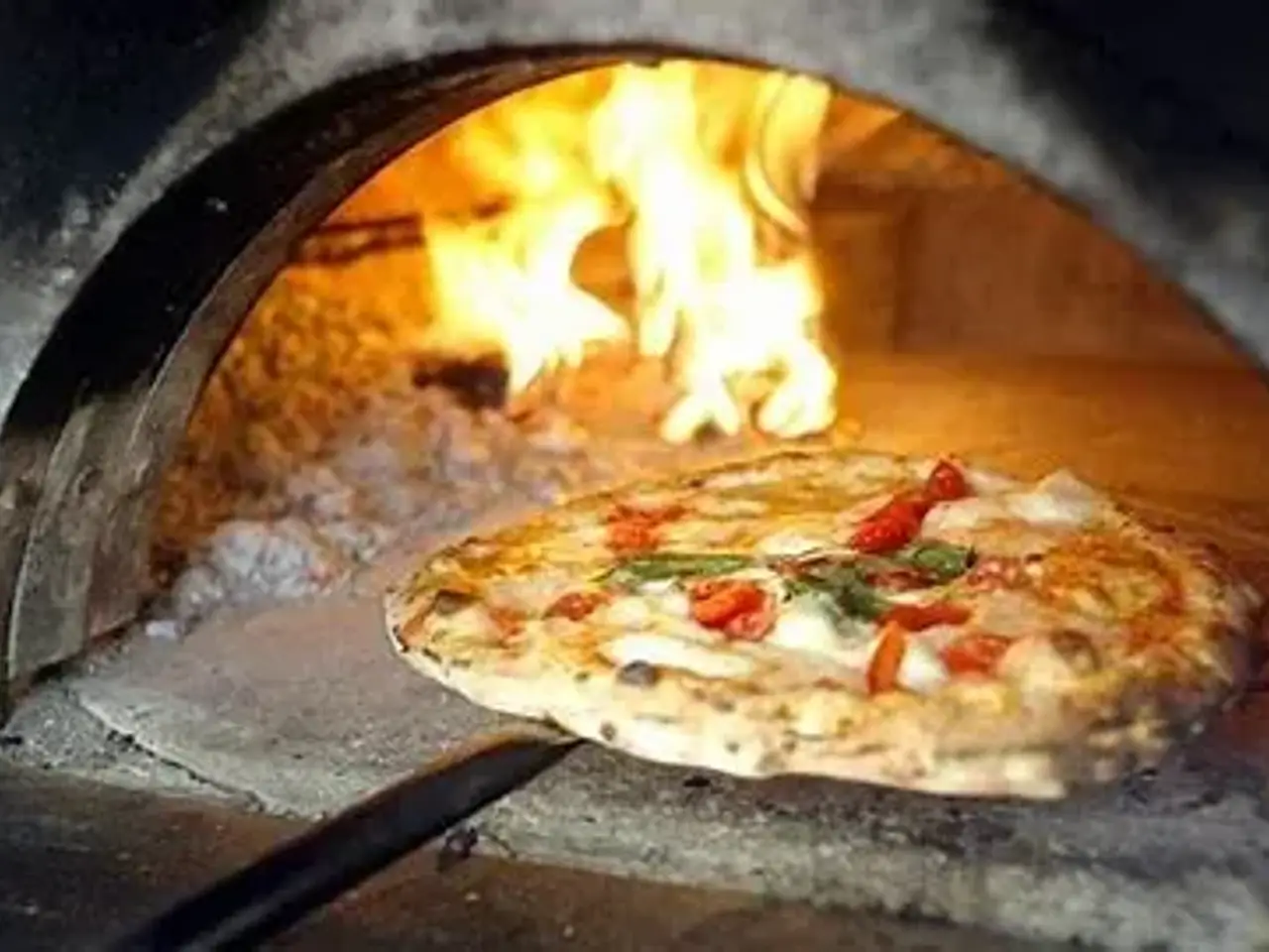 Pizzeria in , Borgo San Lorenzo, {3} - Foto 1