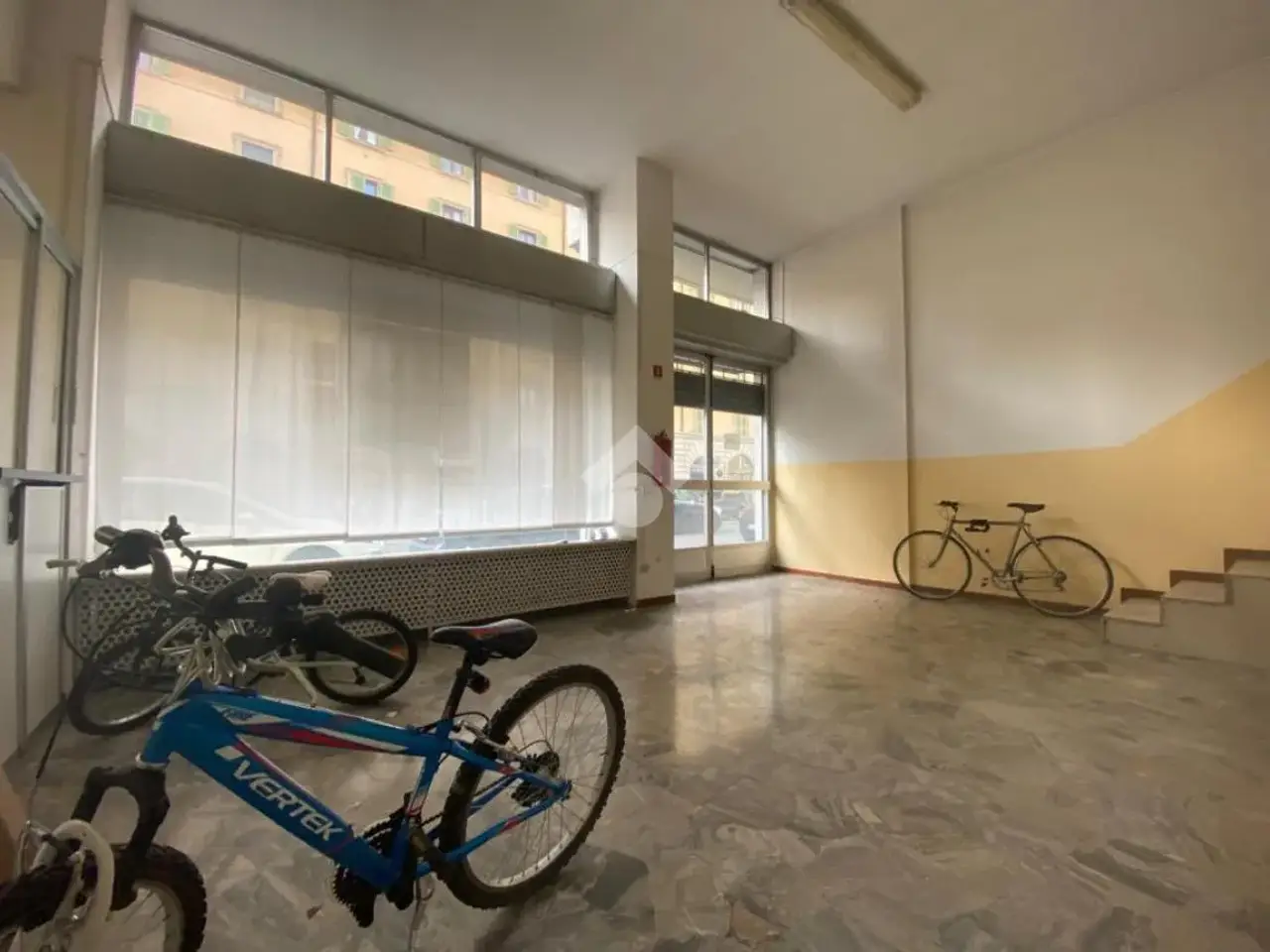 Negozio in Via Angelo Maj 18, Bergamo, {3} - Foto 2