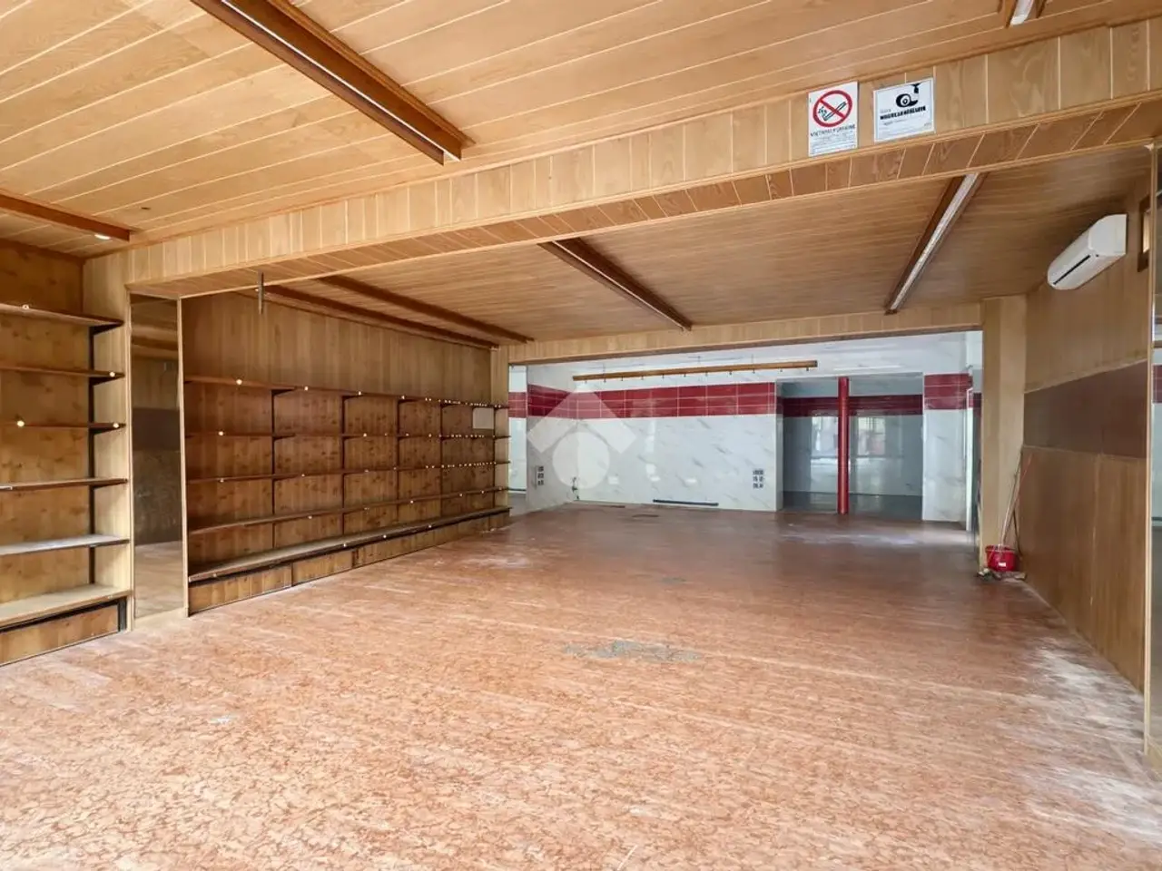 Negozio in Borgo Pieve 55, Castelfranco Veneto, {3} - Foto 1