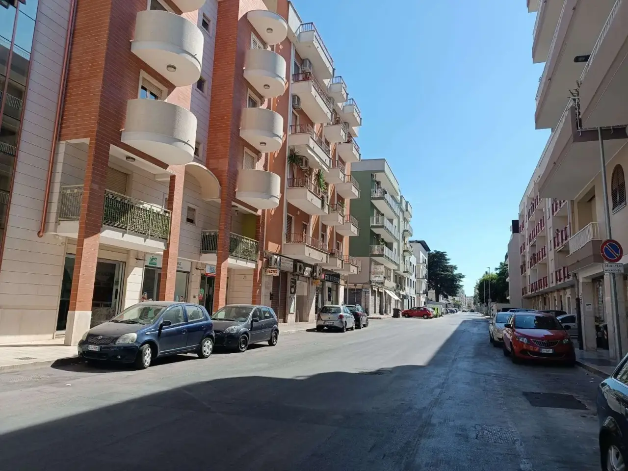 Tabaccheria in , Bitonto, {3} - Foto 1