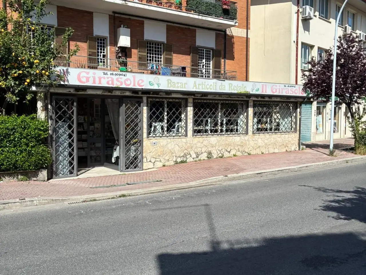 Negozio in Via Nomentana 196, Mentana, {3} - Foto 1