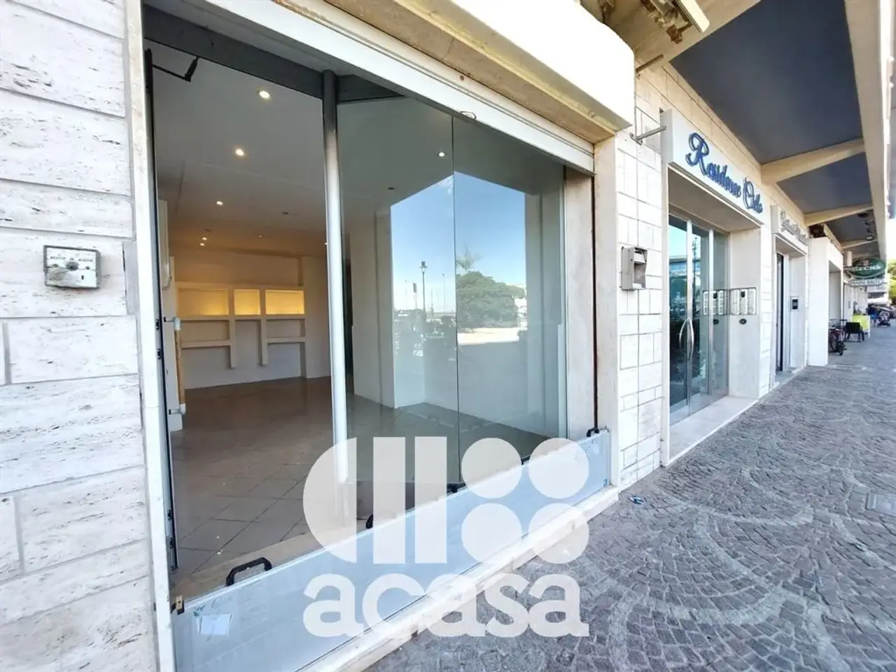 Negozio in Piazza Andrea Costa, Cesenatico, {3} - Foto 1
