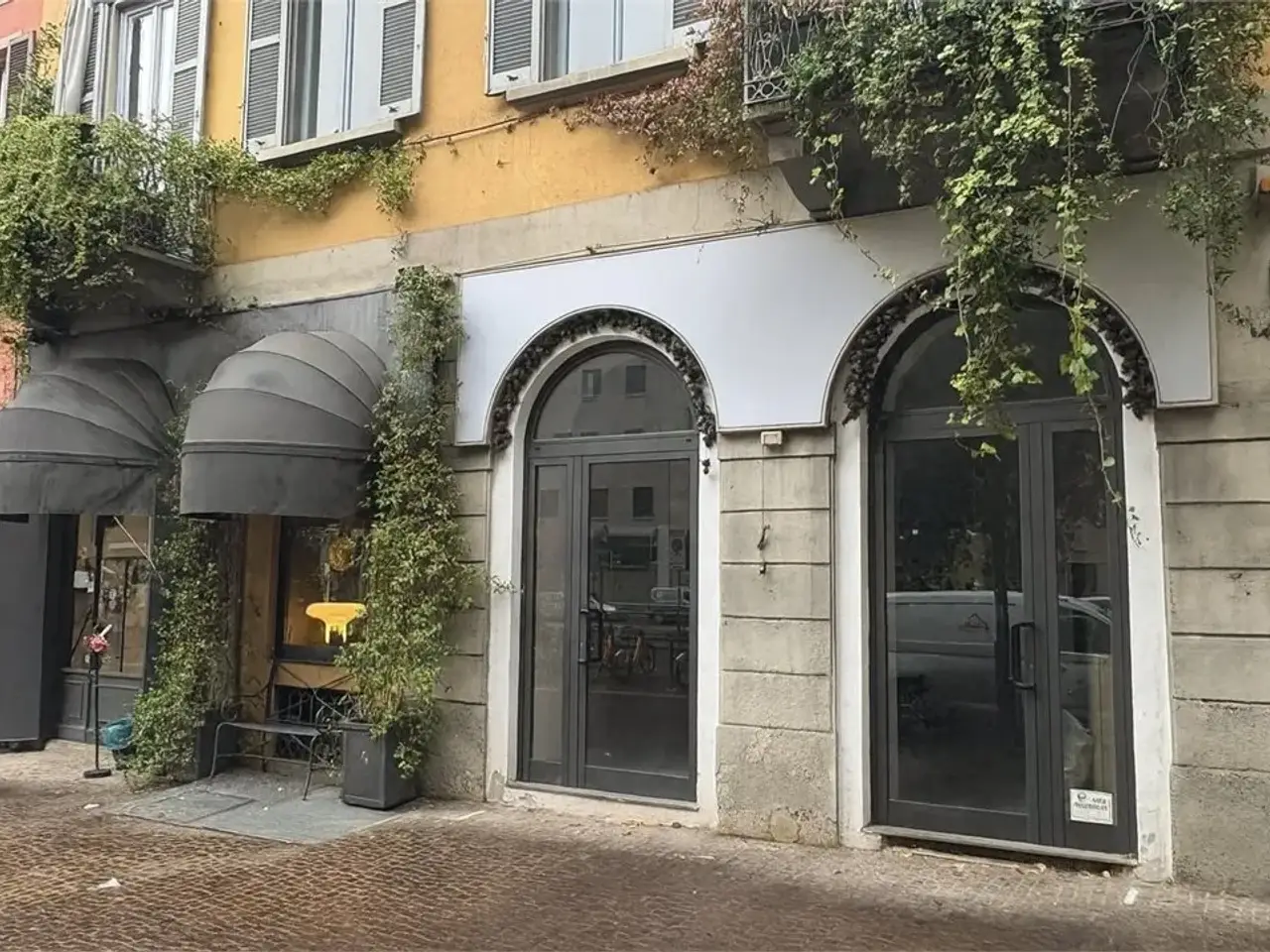 Negozio in Piazza San Nazaro in Brolo 3, Milano, {3} - Foto 2