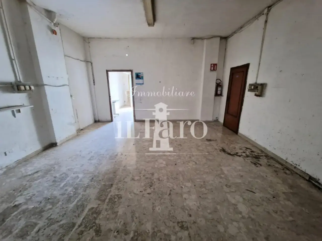 Negozio in Ons. Olinto Fedi 50058, Signa, {3} - Foto 1