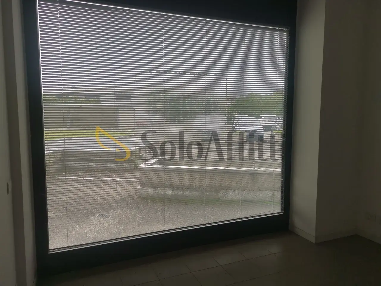 Ufficio in Via Leonardo da Vinci 36, Saronno, {3} - Foto 2