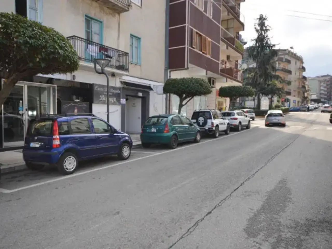 Locale commerciale in Corigliano-Rossano - Via R. Margherita, 93, Corigliano-Rossano, {3} - Foto 1