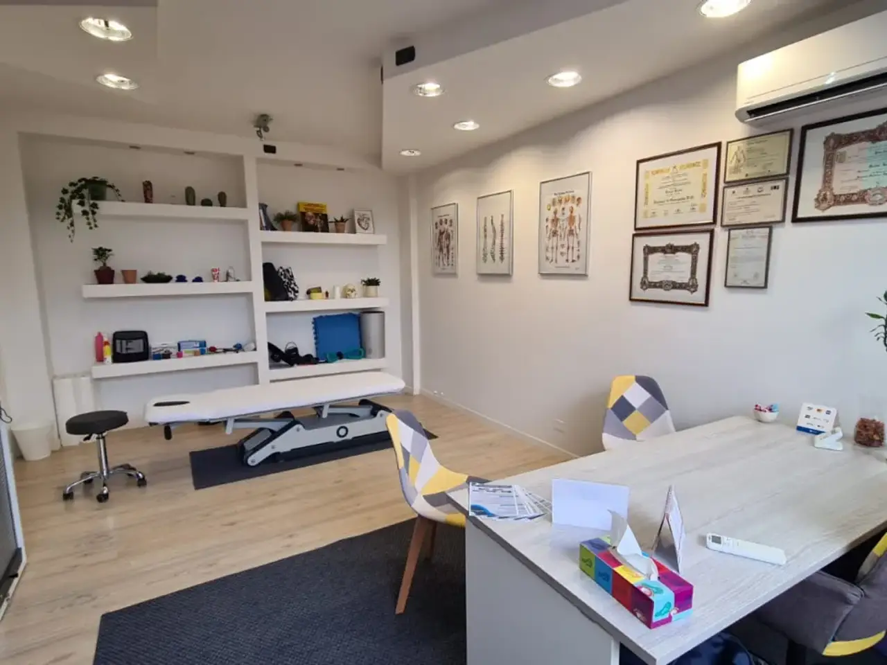 Ufficio in Via Borgo Treviso  152, Castelfranco Veneto, {3} - Foto 1