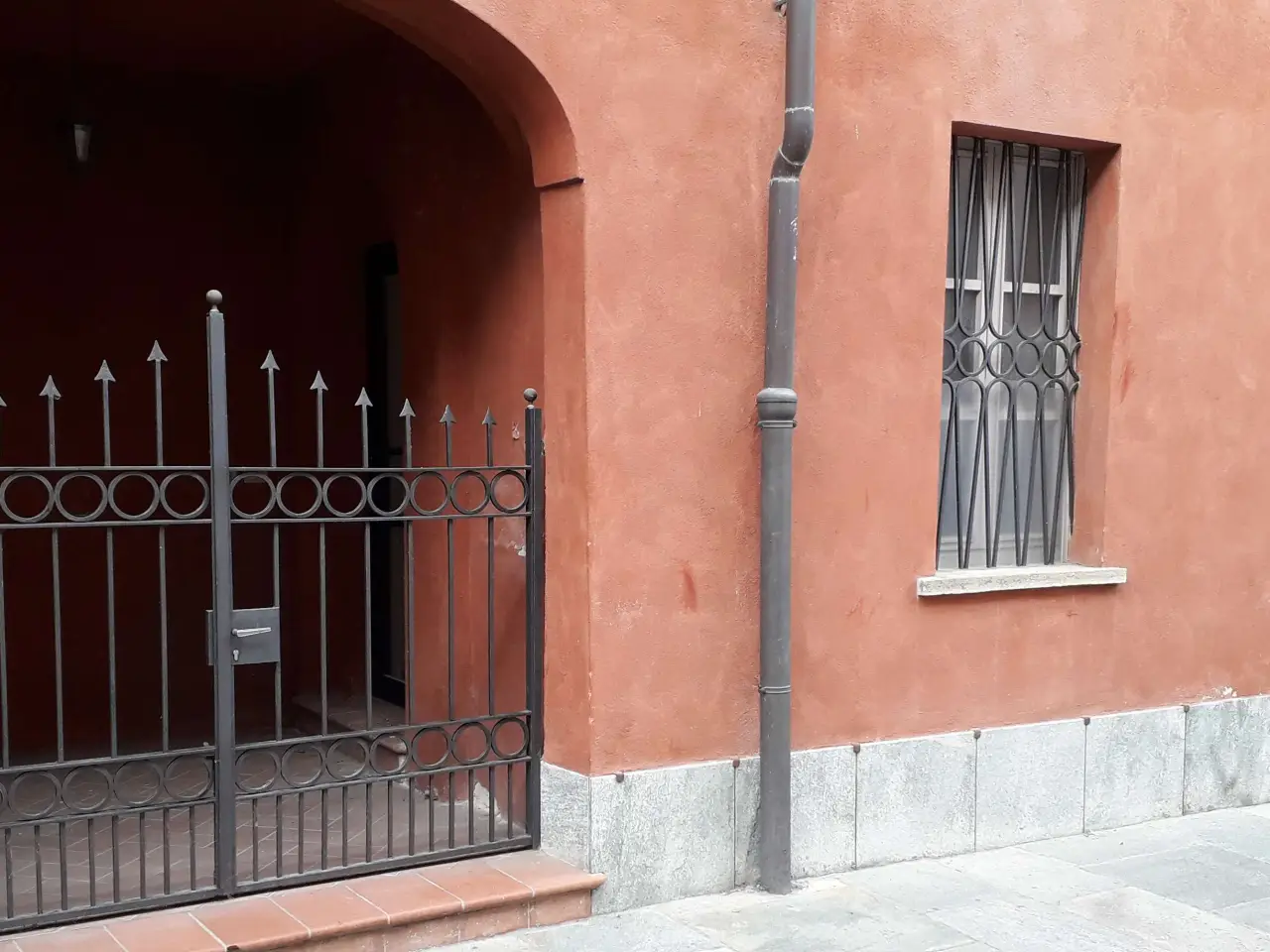 Negozio in , Fossano, {3} - Foto 1
